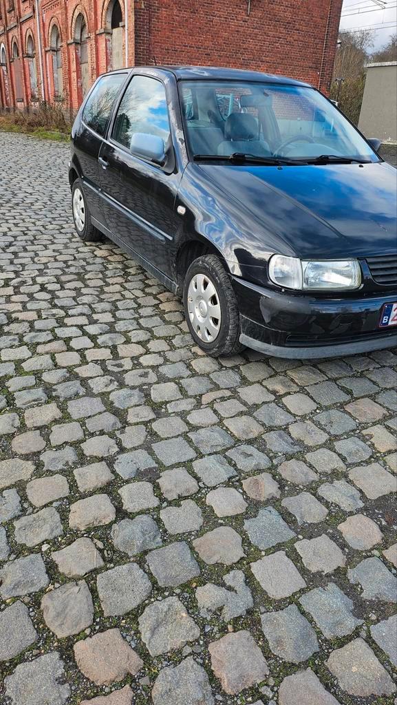 Vw Polo 14 essence année 98, Autos, Volkswagen, Particulier, Polo, Essence, Coupé, 3 portes, Boîte manuelle, Noir, Gris, Enlèvement
