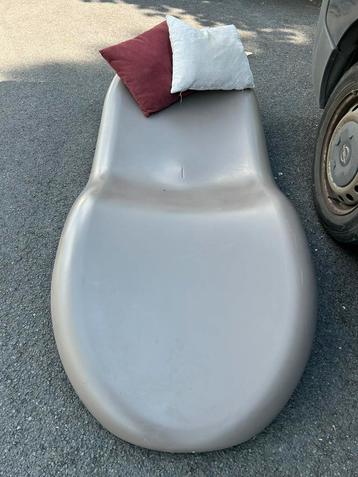 Chaise longue design, zgs, Enlèvement, Comme neuf