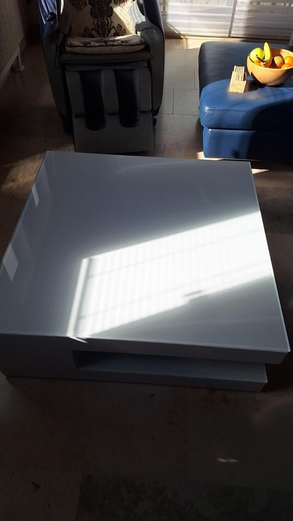 Salontafel 1mX1m, Ophalen