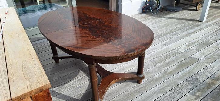 Table ovale de salle à manger en bois précieux, Maison & Meubles, Tables | Tables à manger, Utilisé, 100 à 150 cm, 200 cm ou plus