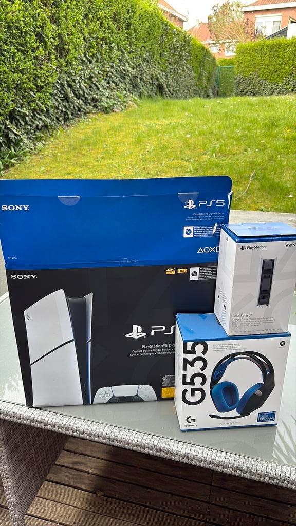 PS5 Digital + Casque Logitech G535 + Station DualSense, Games en Spelcomputers, Spelcomputers | Sony PlayStation 5, Zo goed als nieuw