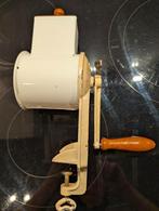 Antieke kaasrasp, Enlèvement ou Envoi