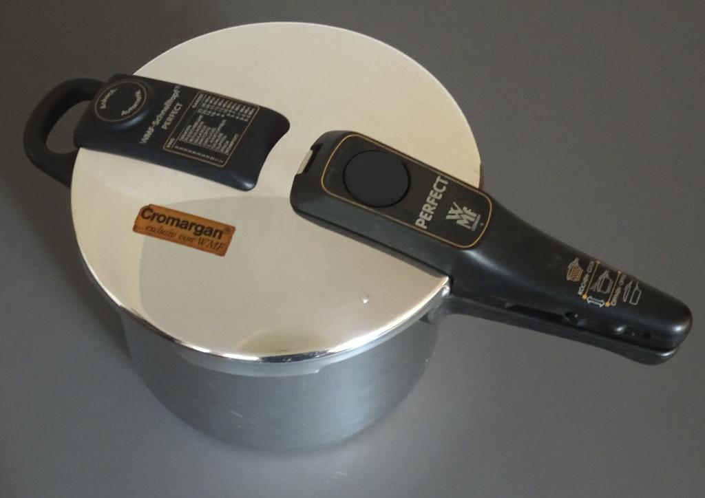 WMF snelkookpan / steriliseerketel 8,5 l, Kookpan of Snelkookpan, Inox, Gebruikt, Keramische plaat