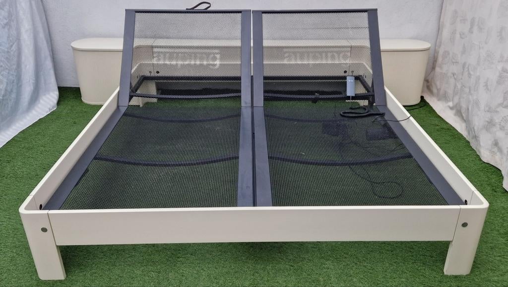 Auping Auronde Bed 180x200cm met Achterwand en Nachtkastjes, Huis en Inrichting, Ophalen of Verzenden