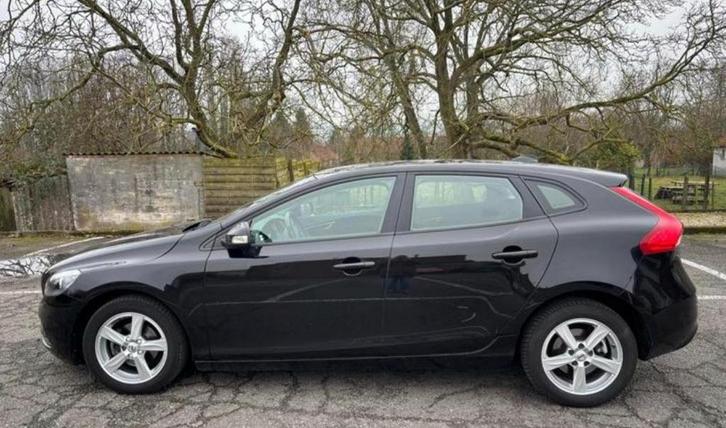 Volvo V40 D2 2017, Auto's, Volvo, Particulier, V40, Airbags, Airconditioning, Bluetooth, Isofix, USB, Diesel, Euro 6, 5 deurs