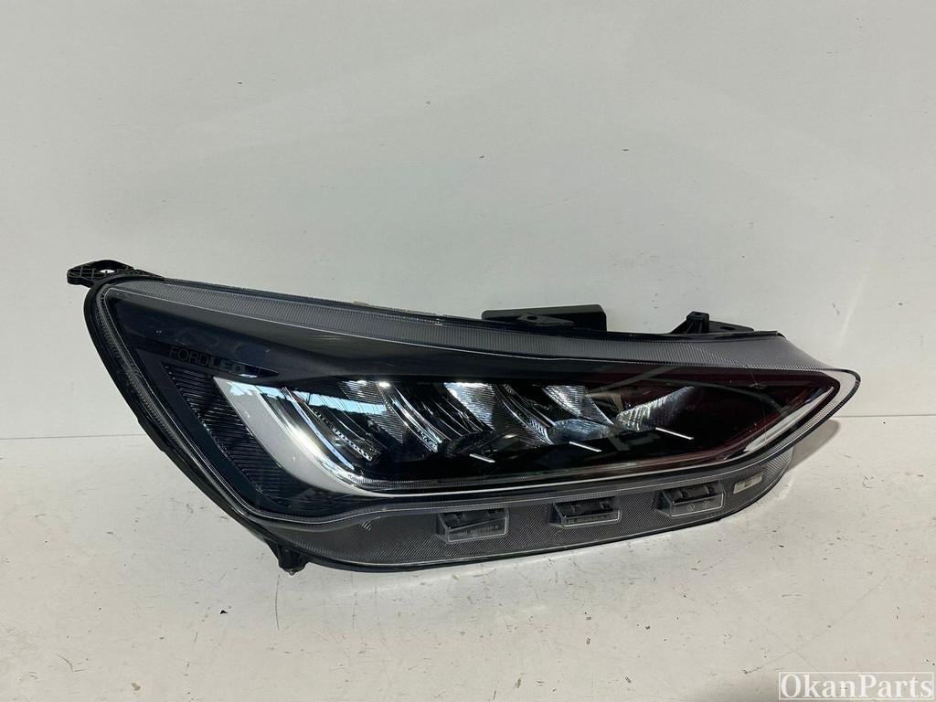 Ford Focus IV Phare LED Facelift droit NX7B-13E014-CD, Autos : Pièces & Accessoires, Éclairage, Utilisé