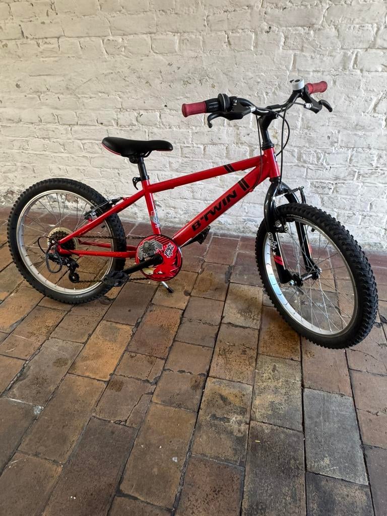 VTT BTWIN racing boy 320 eagles road 20 pouces 5 V, Vélos & Vélomoteurs, Vélos | BMX & Freestyle, Comme neuf, 20 à 24 pouces, Enlèvement