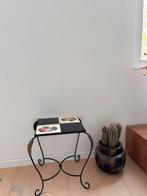 Mooie vintage bijzettafel, Ophalen, Zo goed als nieuw