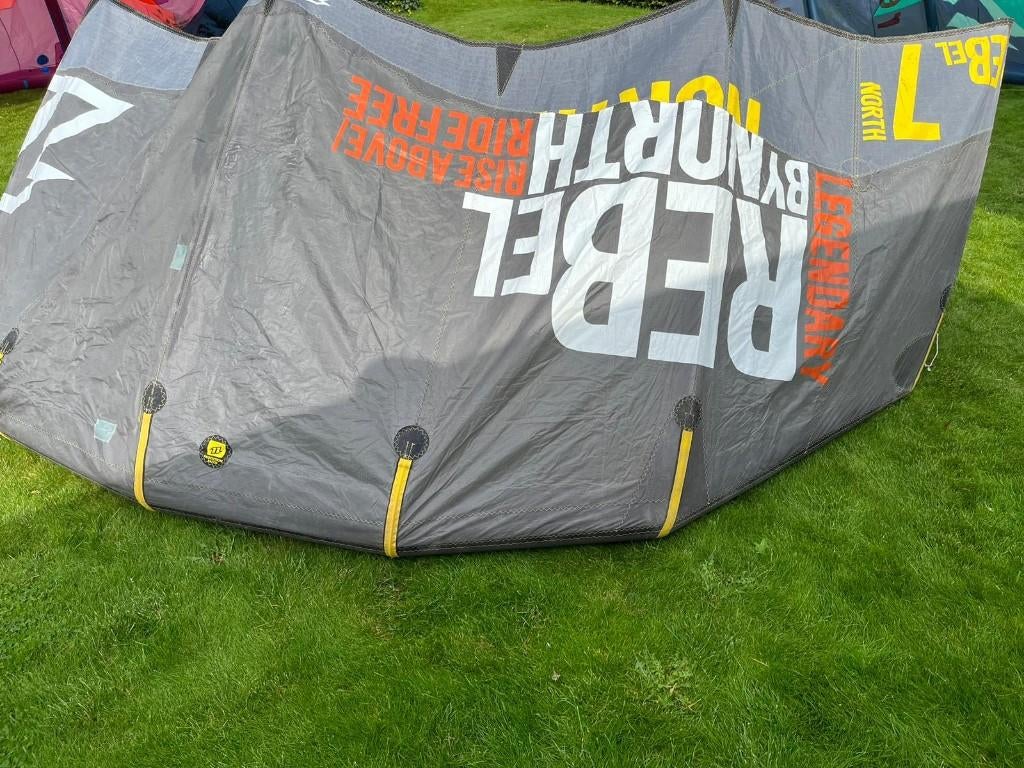 North Rebel 7 met bar, Sports nautiques & Bateaux, Kitesurf, Enlèvement, Utilisé, 7 m², Kite