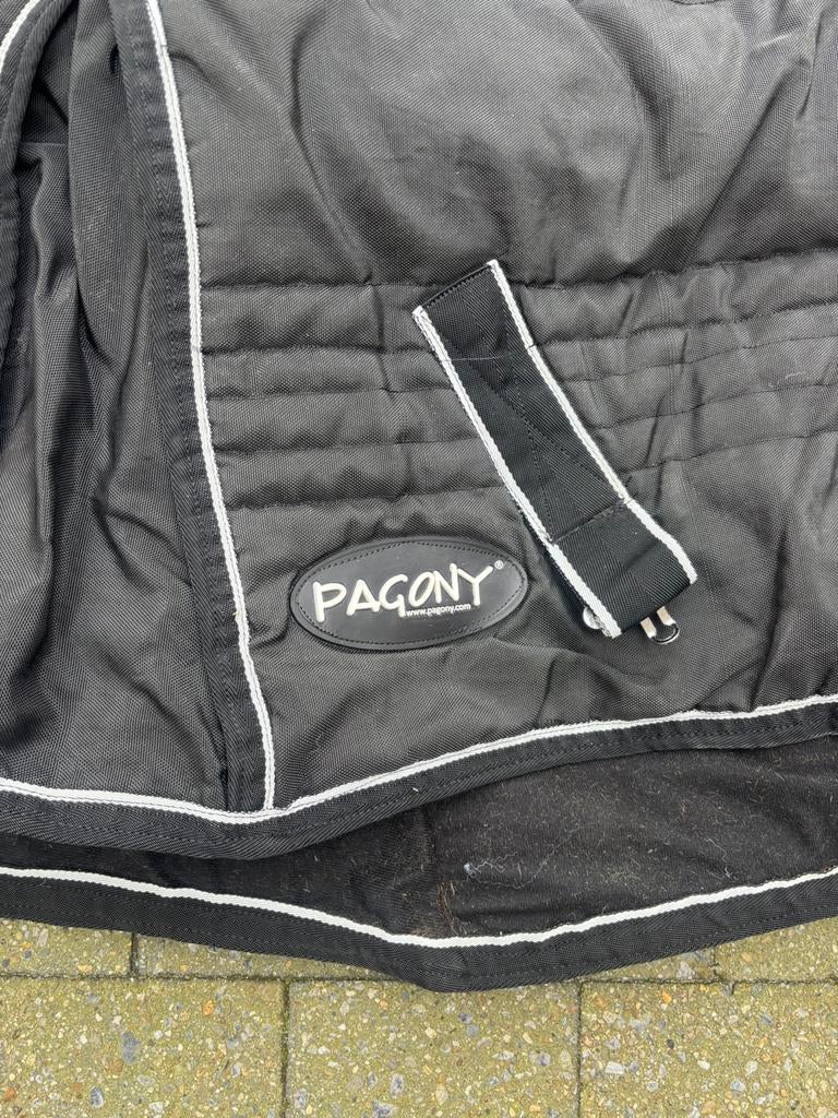 Pagony winterdeken, Ophalen, Zo goed als nieuw, Staldeken, Zwart