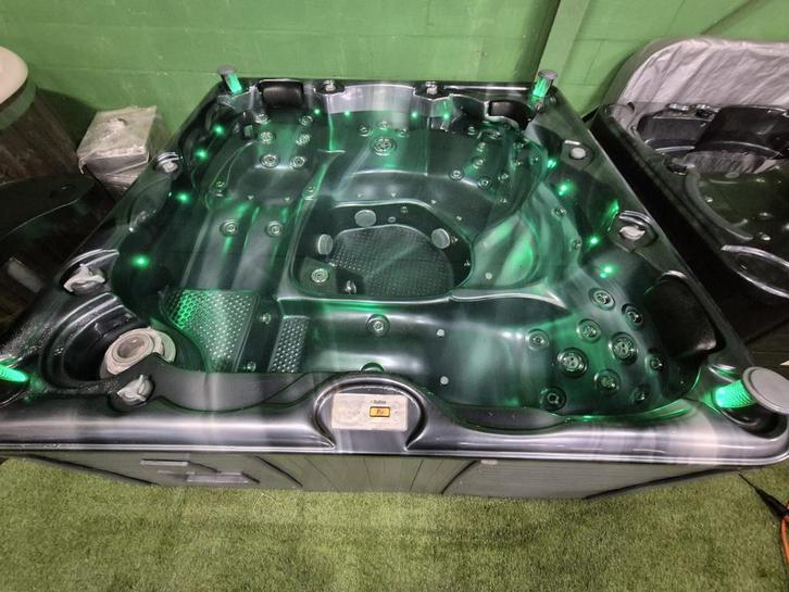 ‼️BALBOA 2 LIGPLAATSEN ‼️ EXTREEM ZUINIG IN ENERGIE VERBRUIK, Jardin & Terrasse, Bains à remous et Spas, Enlèvement ou Envoi