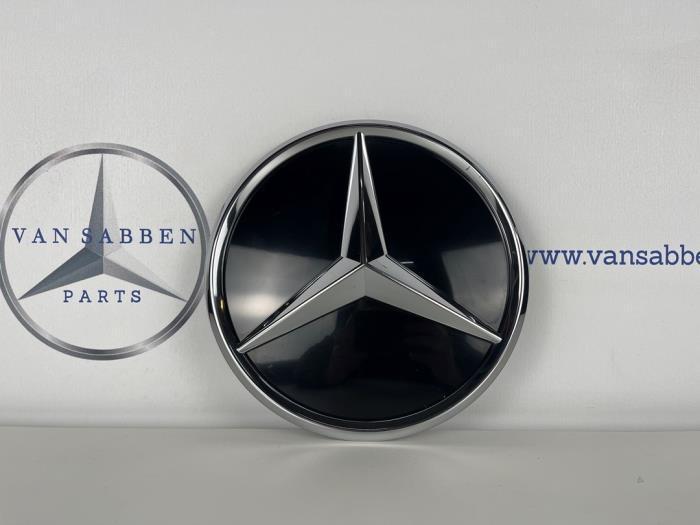 Embleem van een Mercedes C-Klasse, Auto-onderdelen, Carrosserie, Mercedes-Benz, Gebruikt, 3 maanden garantie