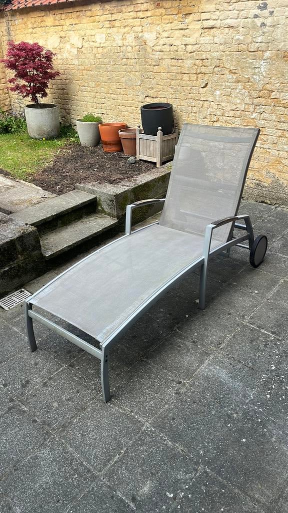 Ligbed, Ophalen, Zo goed als nieuw