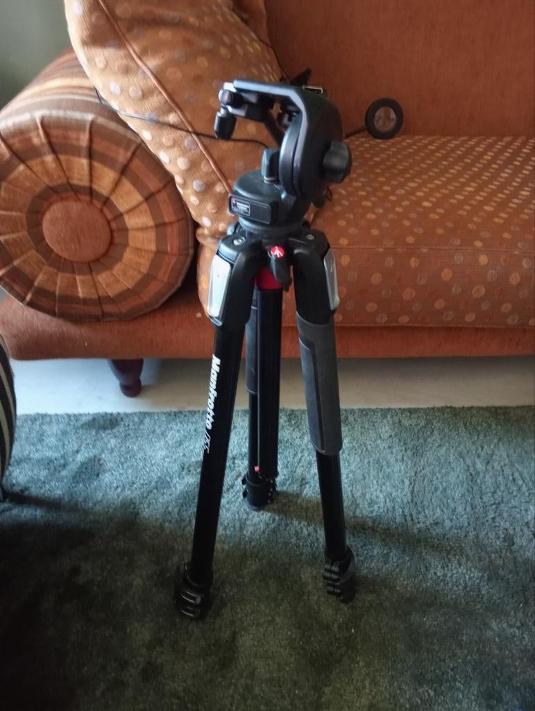 Trépied Manfrotto 055 pro avec système 128 rc sur la tête, Enlèvement ou Envoi, Comme neuf