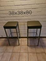 Hoge stoelen, Ophalen