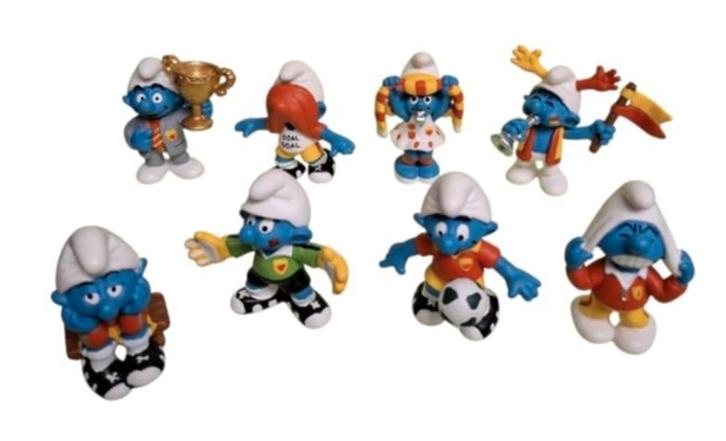 Complete set (8) voetbal Smurfen 2004, Verzamelen, Smurfen, Nieuw, Poppetje, Figuurtje of Knuffel, Verschillende Smurfen, Ophalen of Verzenden