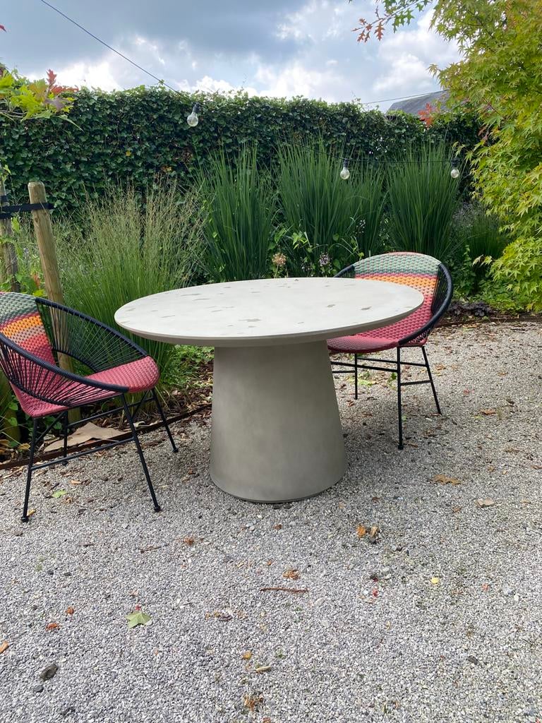 Table de jardin ronde en ciment, Enlèvement, Utilisé, Rond, Autres matériaux