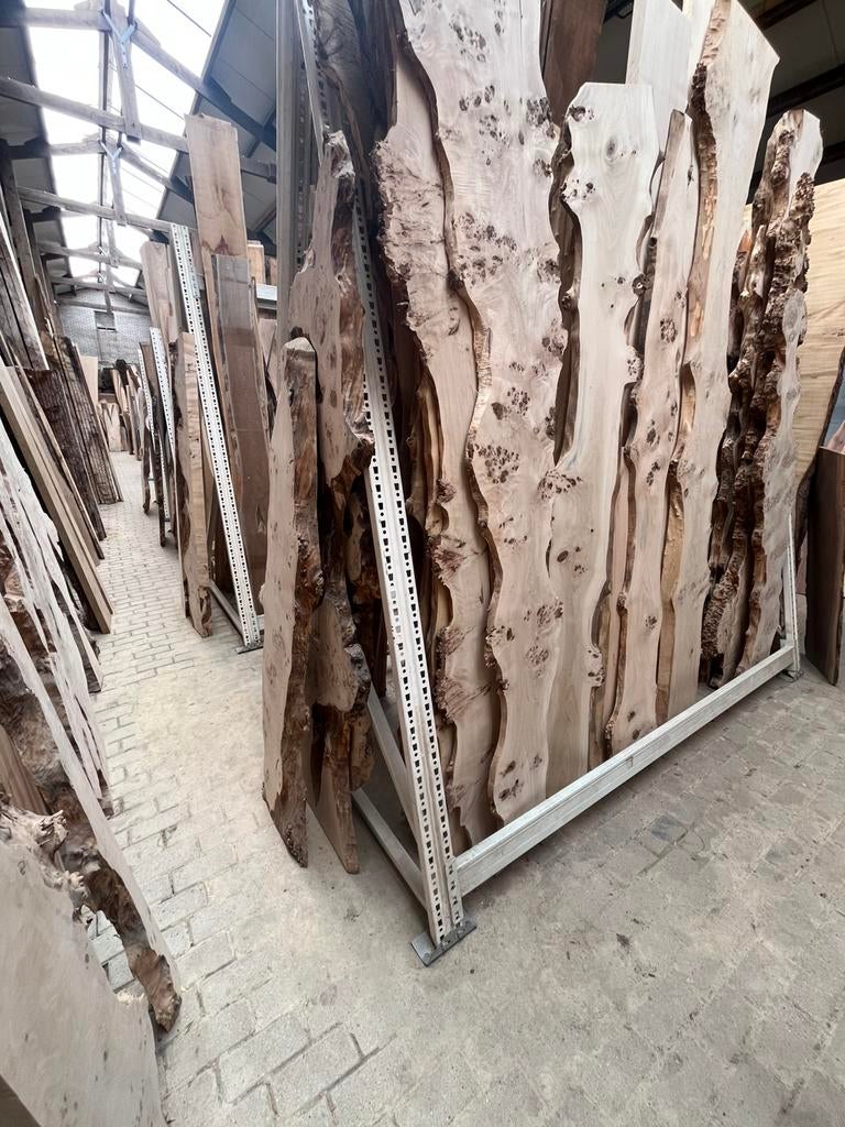 De Houtatelier de specialist in ruige bolen boomstamplanken, Enlèvement, Neuf