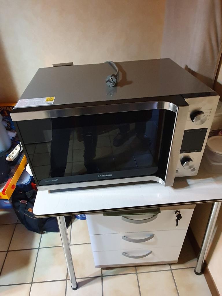 COMBI MICROGOLFOVEN, Ophalen, Grill, Microgolfoven