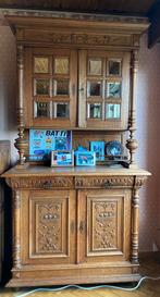 Massief eiken vintage kast met houtsnijwerk, Ophalen