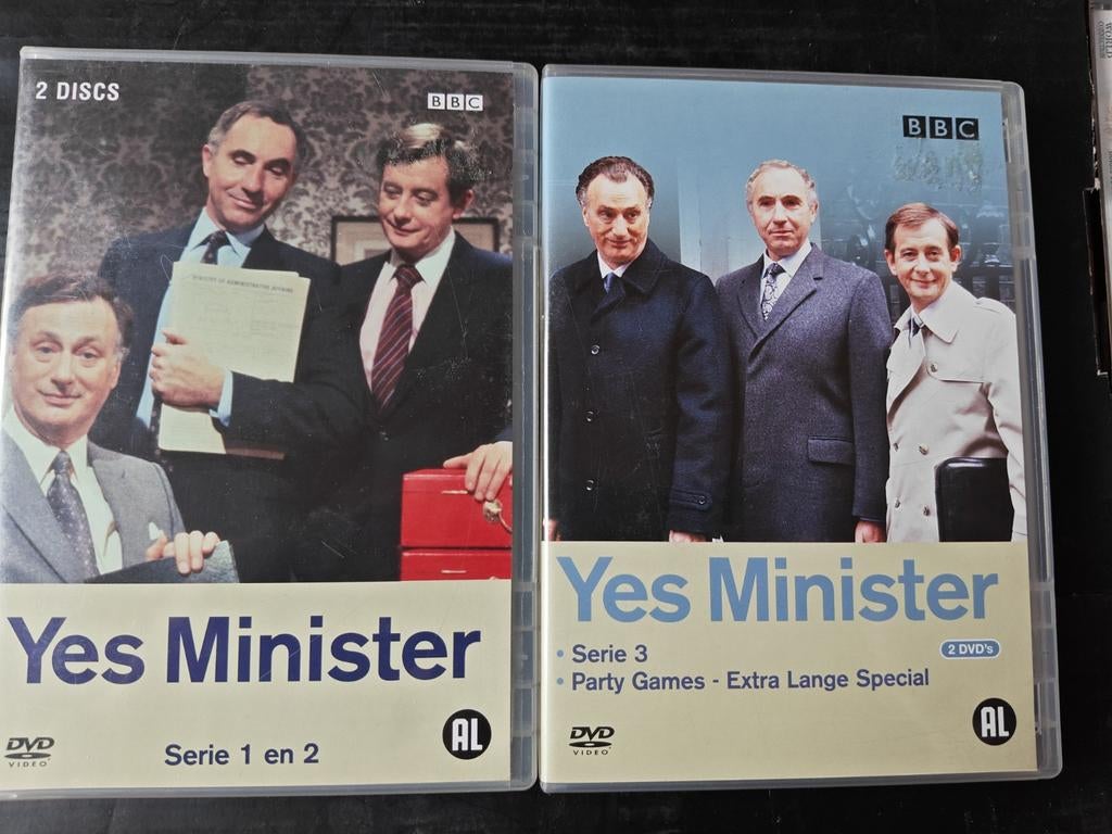 Yes Minister - Seizoen1/2/3 - VOLLEDIG, CD & DVD, DVD | TV & Séries télévisées, Enlèvement ou Envoi, Coffret, Utilisé, Comédie