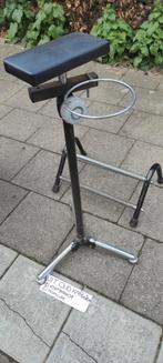 Oude manicure staander en voetsteun uit kapsalon, Antiek en Kunst, Ophalen