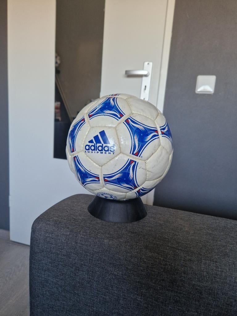 BALLON DE MATCH OFFICIEL Adidas Tricolore (COUPE DU MONDE 19, Enlèvement ou Envoi