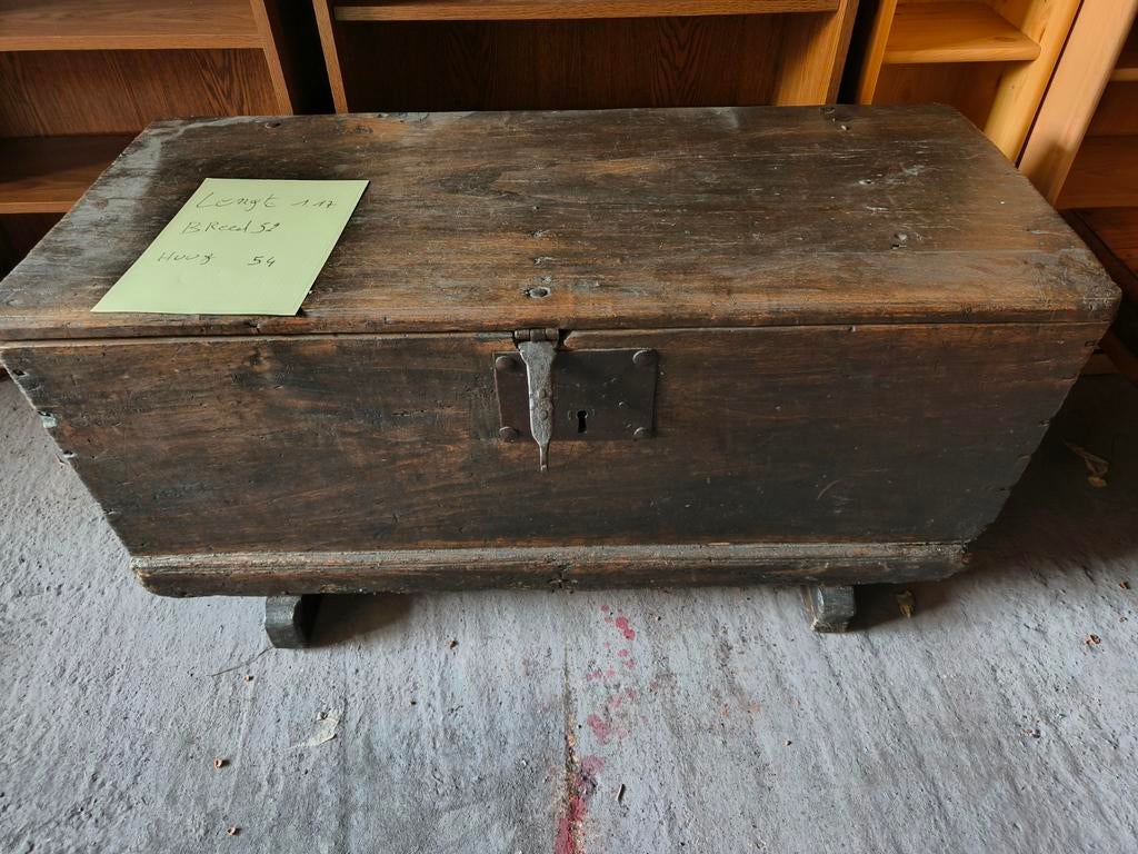 18de eeuwse kist, Enlèvement