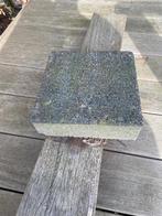 Gratis: 64 betonkeien voor verharding, Tuin en Terras, Ophalen, Overige materialen, Zo goed als nieuw, Kei