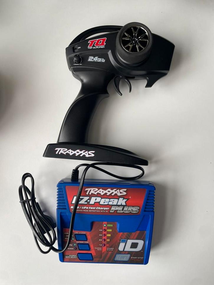 Traxxas Slash Brushless, Hobby & Loisirs créatifs, Modélisme | Radiocommandé & Téléguidé | Voitures, Comme neuf, Enlèvement