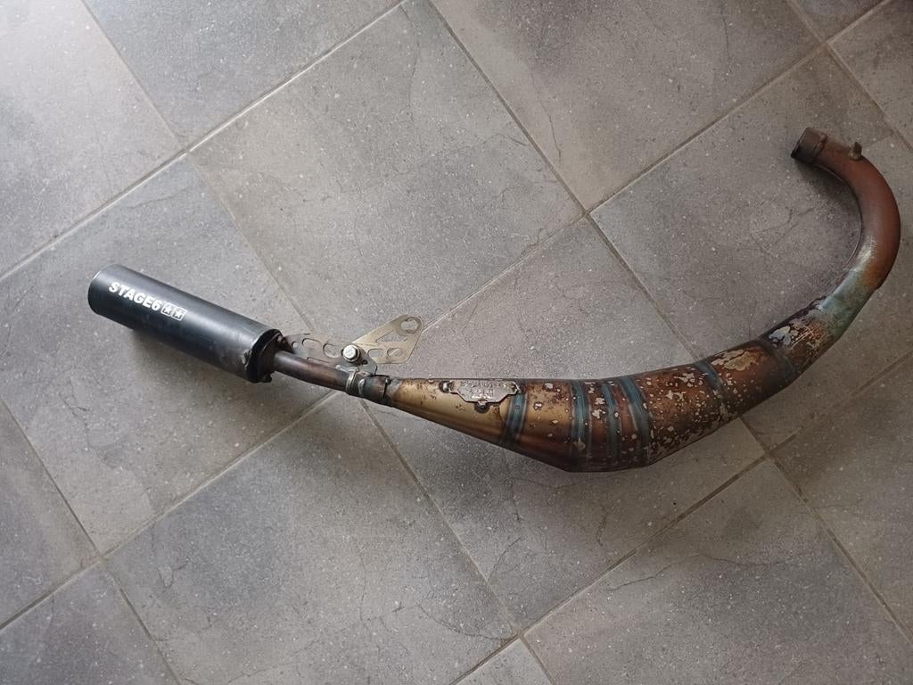 Uitlaat stage 6, Ophalen