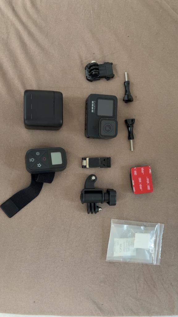 GoPro Hero 9 Black – Pack complet, très bon état, TV, Hi-fi & Vidéo, Enlèvement ou Envoi, Comme neuf, GoPro