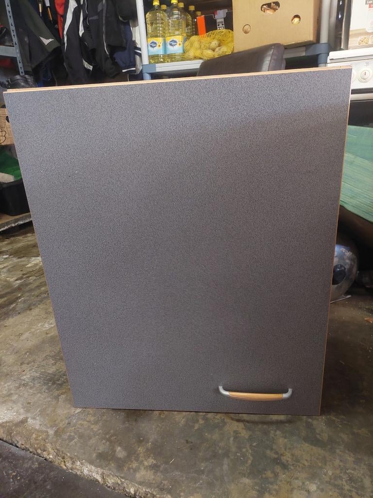 Armoire à vendre hauteur 73 cm largeur 33 cm profondeur 28 c, Maison & Meubles, Cuisine | Éléments de cuisine, 25 à 50 cm, Gris