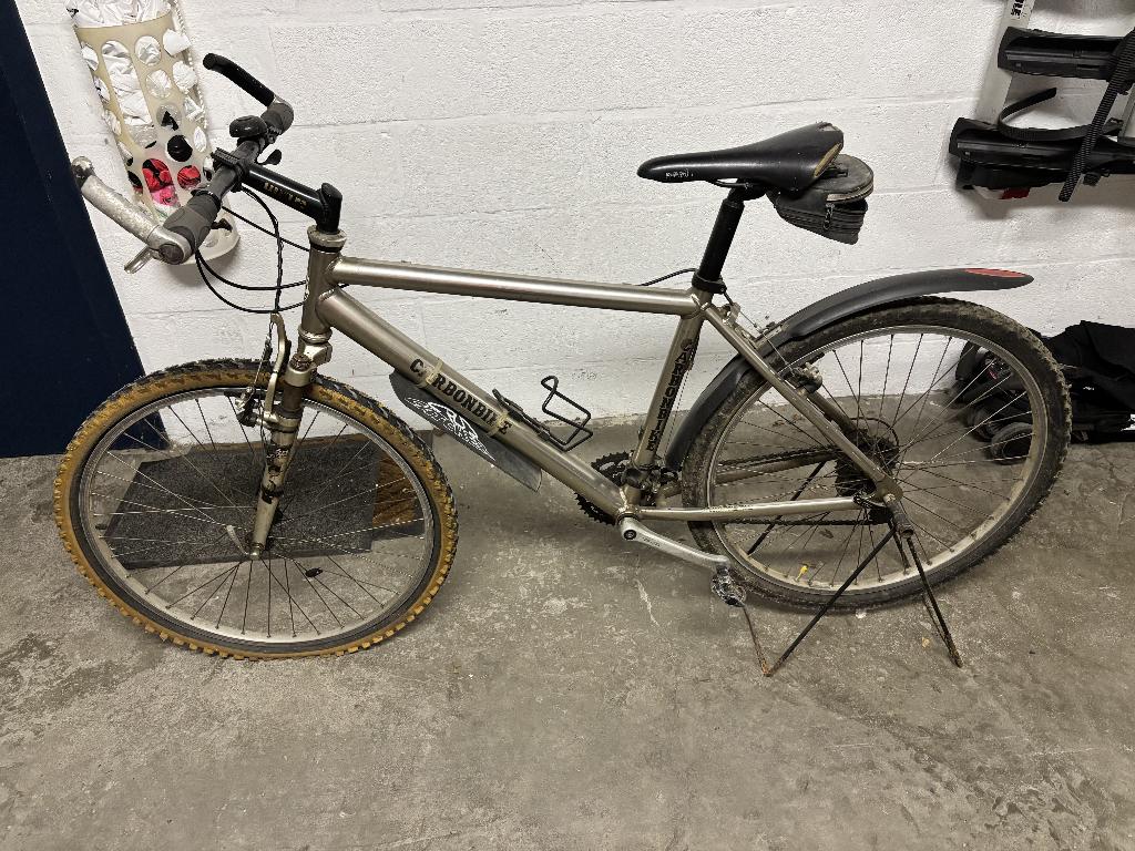 Vtt "Carbon Bike" 11kg, Autres marques, Vitesses, Frein sur jante, Enlèvement