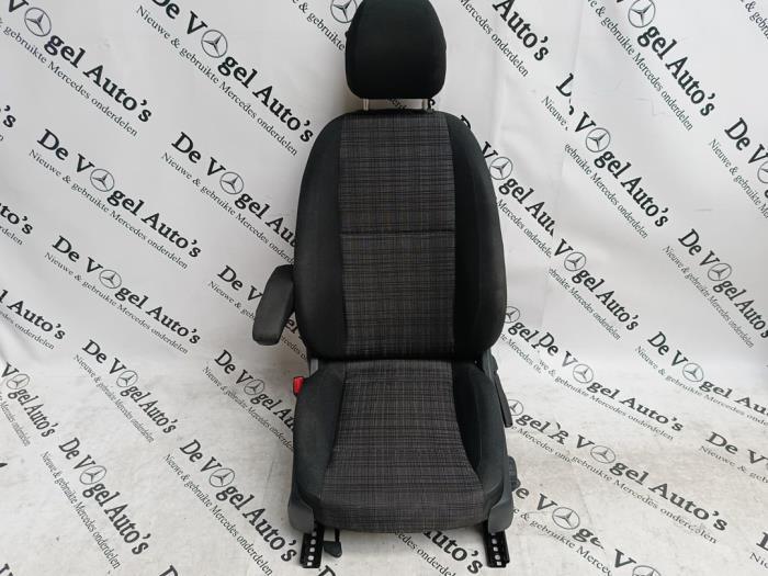Siège gauche d'un Mercedes Vito, Autos : Pièces & Accessoires, Habitacle & Garnissage, Mercedes-Benz, Utilisé, 3 mois de garantie
