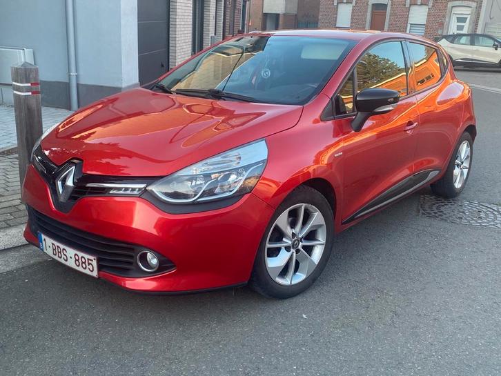 Renault Clio IV 1.5 dCi 90, Autos, Renault, Particulier, Clio, Diesel, 5 portes, Boîte manuelle, Rouge, Autre, Carnet d'entretien