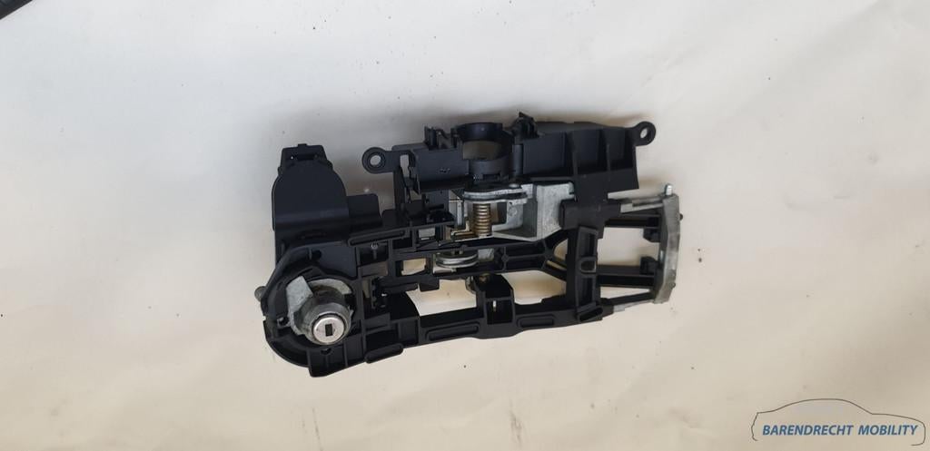 Deurgreep mechanisme F10 F11 BMW 5 serie links voor 17207451, Auto-onderdelen, Carrosserie, BMW, Voor, Links, Gebruikt