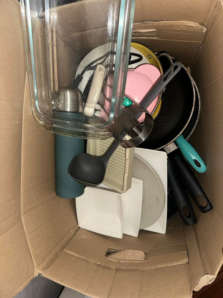 Allerlei servies te koop, wafelijzer borden glazen pan, Ophalen, Gebruikt, Bord(en)