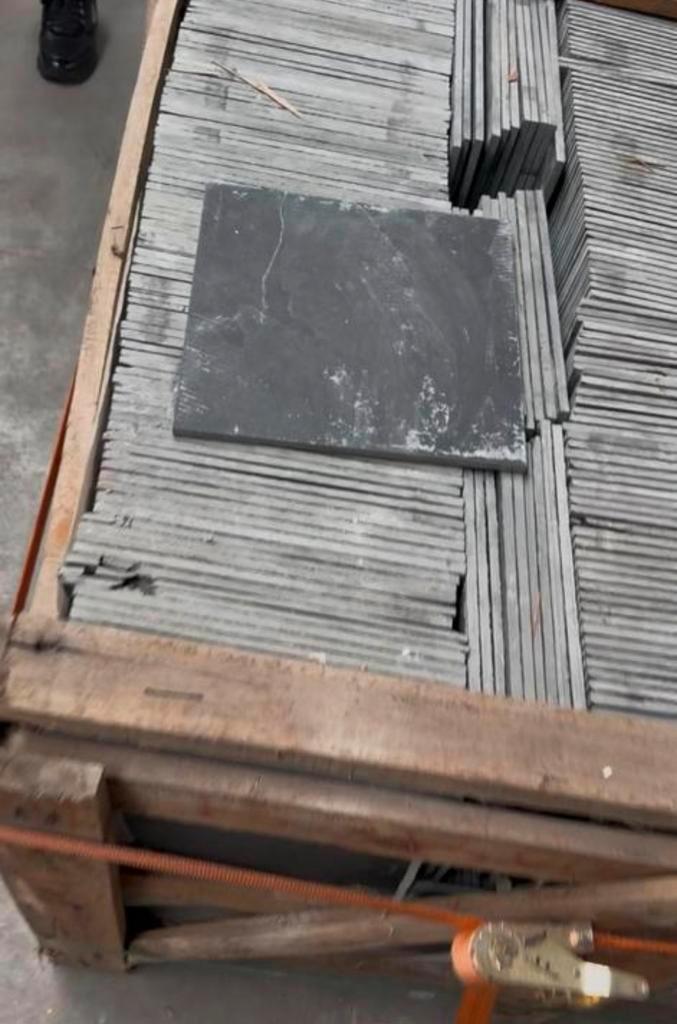 1000m2 afrikaanse leisteen - tegels en platen, Doe-het-zelf en Bouw, Tegels, Nieuw, Vloertegels, Overige materialen, 20 tot 40 cm