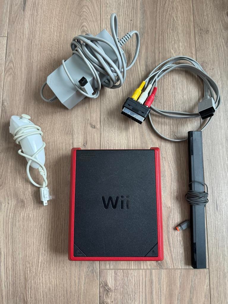 Nintendo Wii Mini met toebehoren, Consoles de jeu & Jeux vidéo, Enlèvement ou Envoi, Comme neuf, Sans contrôleur, Avec jeux