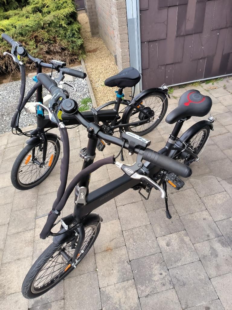 1 vélos pliant électrique DECATHLON 2 ans très peu servi, Vélos & Vélomoteurs, Enlèvement, Comme neuf, Moins de 30 km par batterie