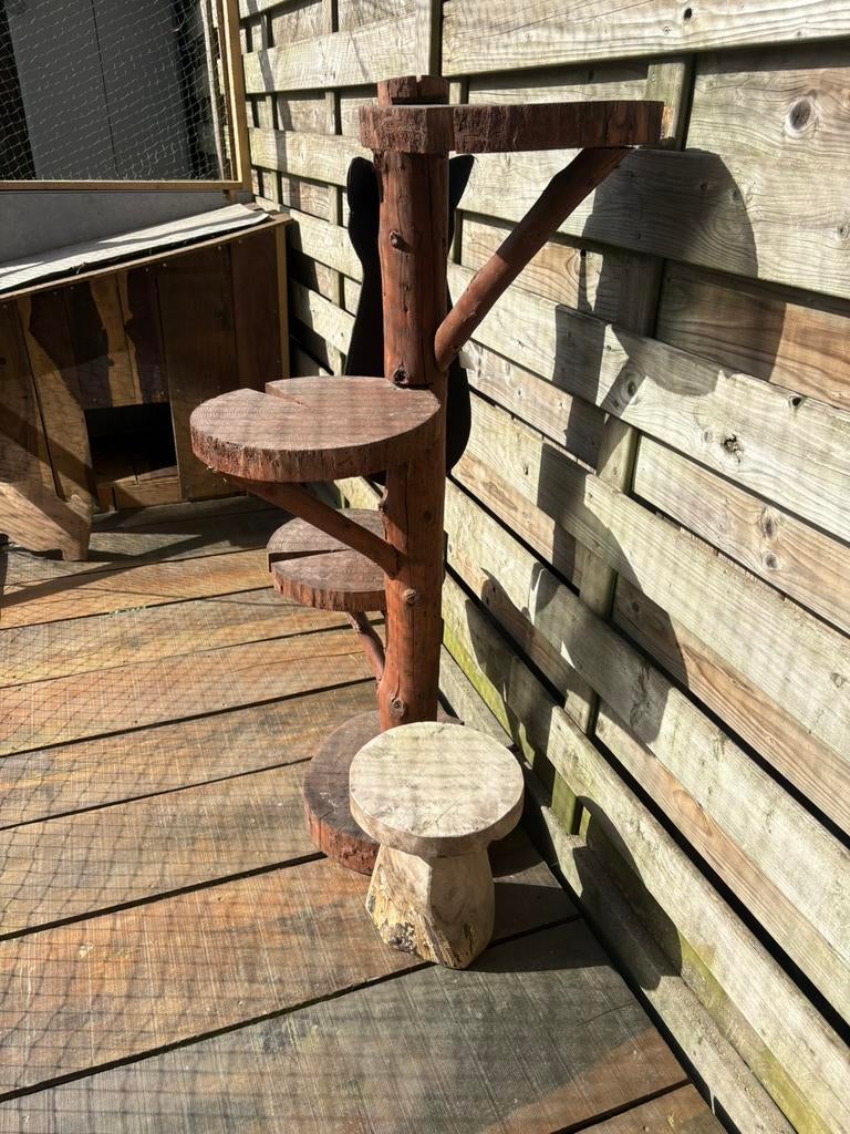 Kattenkasten, krabpaal buiten, ligzetels, Dieren en Toebehoren, Ophalen, Zo goed als nieuw