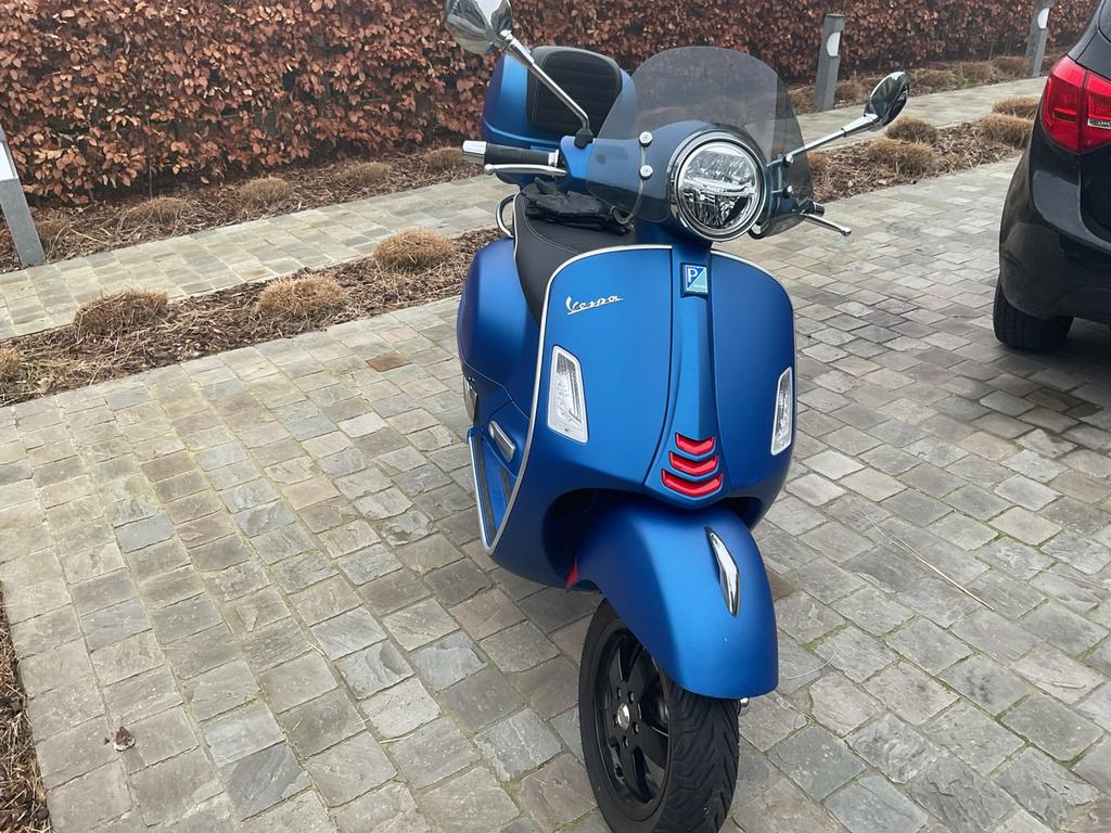Vespa gts 125cc, Fietsen en Brommers, Scooters | Vespa, Ophalen, Zo goed als nieuw