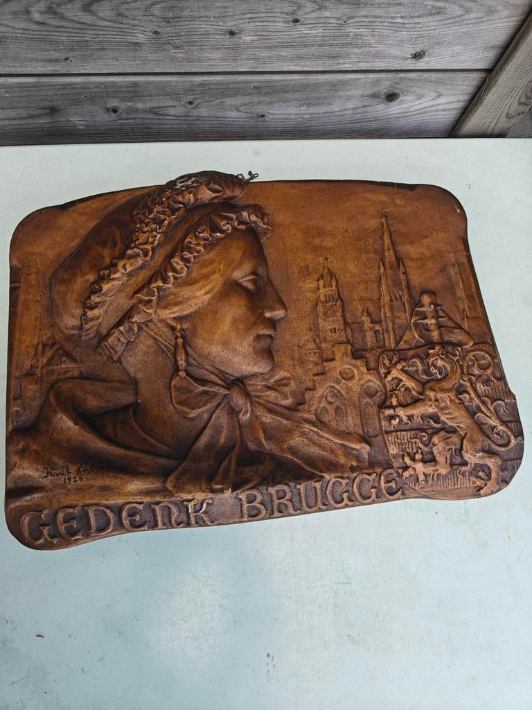 Werk uit 1924 door beeldhouwer Karel Laloo, Ophalen