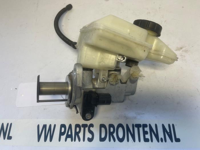 Hoofdremcilinder van een Volkswagen Polo, Auto-onderdelen, Remmen en Aandrijving, Volkswagen, Gebruikt, 3 maanden garantie, Ophalen of Verzenden