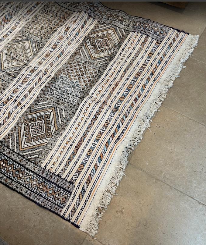 Marokkaans tapijt van Chefchaouen, Huis en Inrichting, Stoffering | Tapijten en Vloerkleden, Ophalen, 100 tot 150 cm, Nieuw, 200 cm of meer