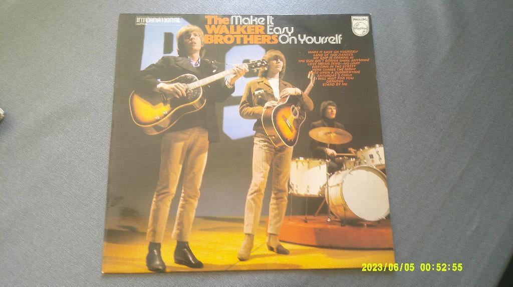 The Walker Brothers – Make it easy on yourself (LP), Enlèvement ou Envoi, Utilisé