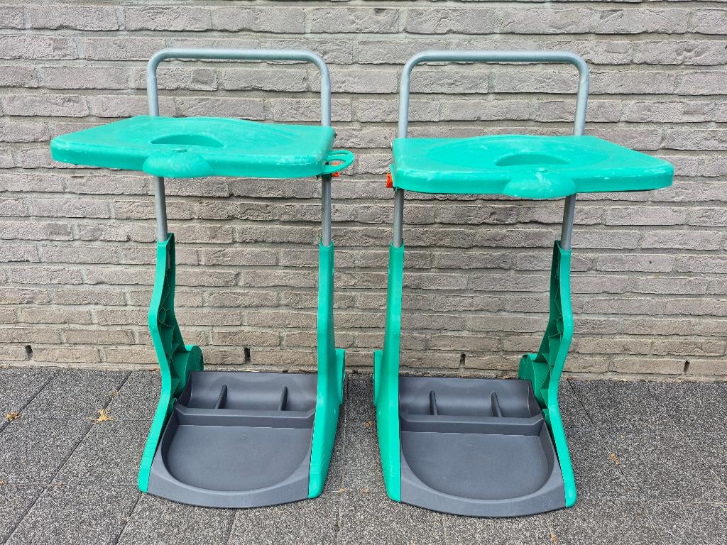 2 afvalzakhouders met deksel, wielen en gereedschapshouder, Ophalen of Verzenden, Gebruikt