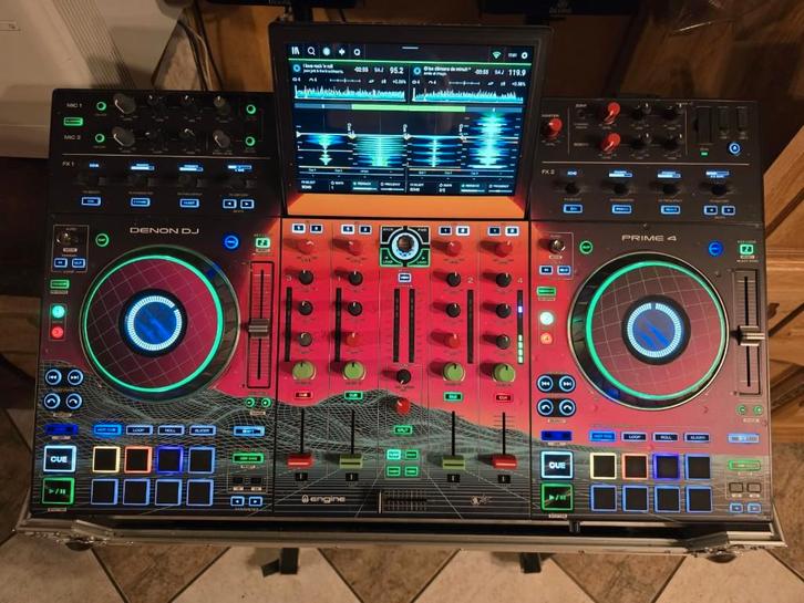 controleur Denon prime 4 avec flight case, Musique & Instruments, Musiques & Instruments Autre, Comme neuf, Enlèvement