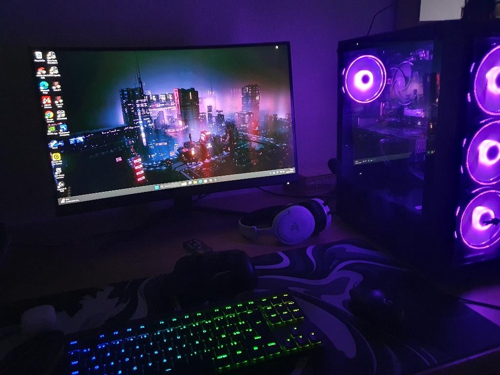 PC de jeu Ryzen 7 5700x - RTX 5060 - 32 Go de RAM - 1 TTB, 32 GB, Comme neuf, AMD Ryzen 7, Gaming